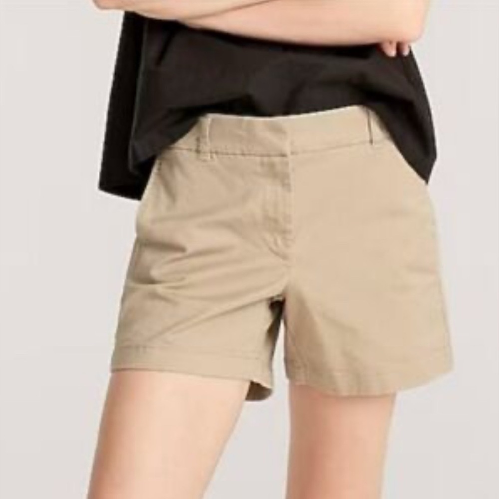 7th Avenue Design Studio Women's Tan Shorts.    Size-14
